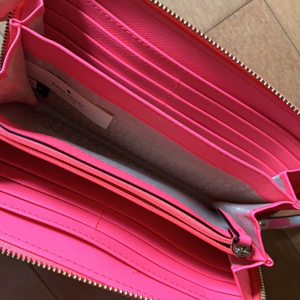Kate Spade Neda Wallet - Picture 3 of 6